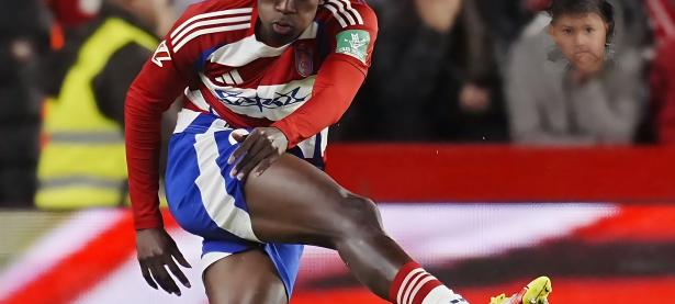 爱游戏体育平台-关于格拉纳达客场逆袭，西甲榜首守住领先优势的信息