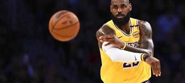 爱游戏在线-关于湖人大胜爵士，詹姆斯：我们有望走向胜利的信息