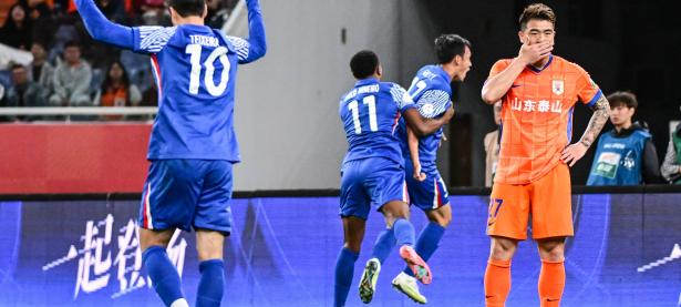 爱游戏app-上港主场艰难击败鲁能，坚守主场保持积分稳定