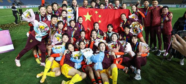 爱游戏中国官网-中国女足再次展现实力，晋级半决赛