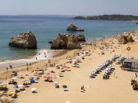 爱游戏网页版登录入口-塞浦路斯游泳选手再登领奖台，实力强劲的简单介绍