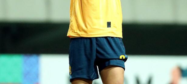 爱游戏在线登录-出色表现引人关注，球员风光背后辛酸故事的简单介绍