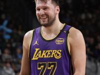 爱游戏亚洲官网-火箭主帅：球队目标明确，力争战胜湖人拿下西部冠军的简单介绍