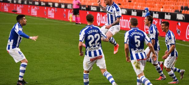 爱游戏官网-华伦西亚主场险胜，给球迷惊喜