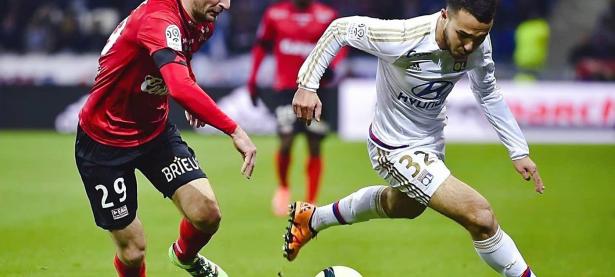 包含甘冈力争客场战胜昂热，夺得三分的词条