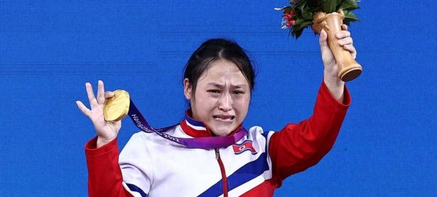 爱游戏登录-印度射箭选手技艺精湛，获得比赛胜利