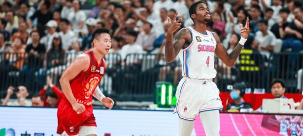 爱游戏网页版入口-四川男篮在比赛中展现出团队力量