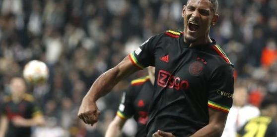 爱游戏网页版登录入口-关于阿贾克斯豪取胜利，展示出色团队配合的信息