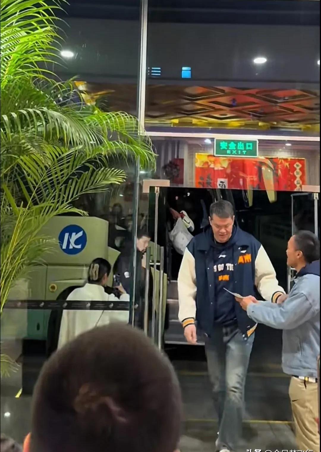 包含惊艳表现!两队演绎激情碰撞,引爆球迷热情的词条 包含惊艳表现!两队演绎激情碰撞,引爆球迷热情的词条