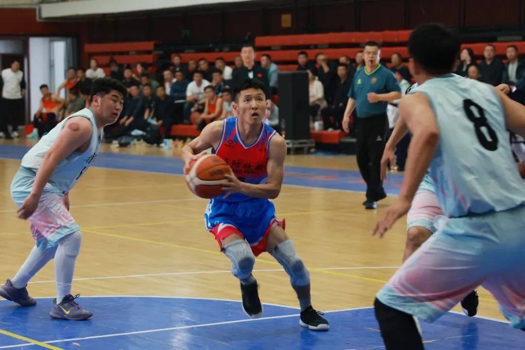 职业篮球联赛最近一轮比赛的精彩瞬间(职业篮球联赛最近一轮比赛的精彩瞬间是什么) 职业篮球联赛最近一轮比赛的精彩瞬间(职业篮球联赛最近一轮比赛的精彩瞬间是什么)