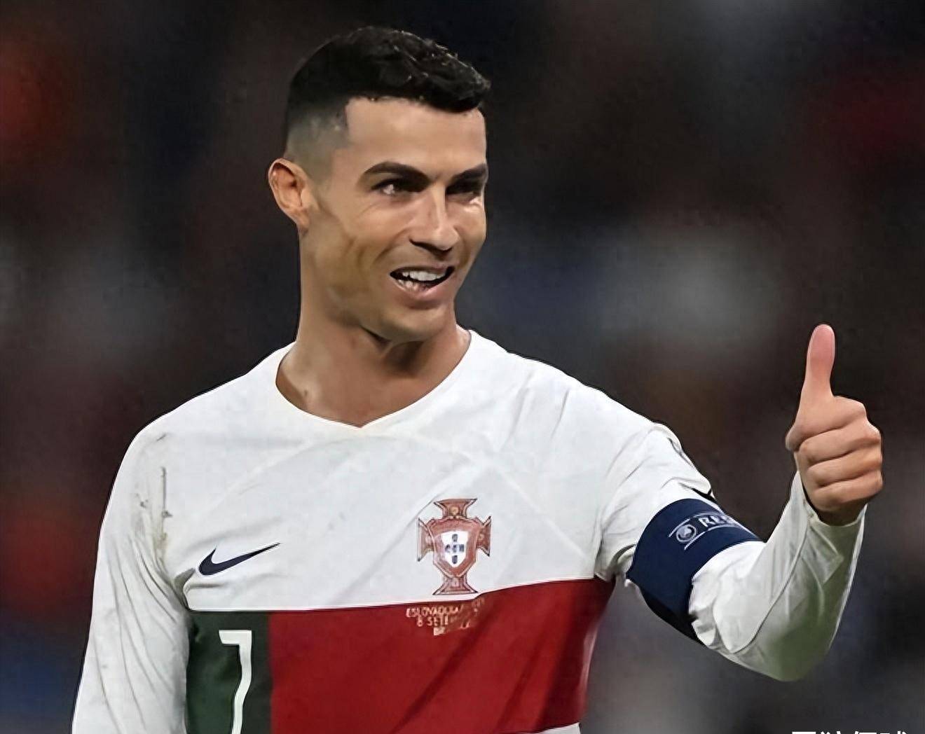 包含欧预赛大热门频出,精彩对决引发球迷狂热的词条 包含欧预赛大热门频出,精彩对决引发球迷狂热的词条