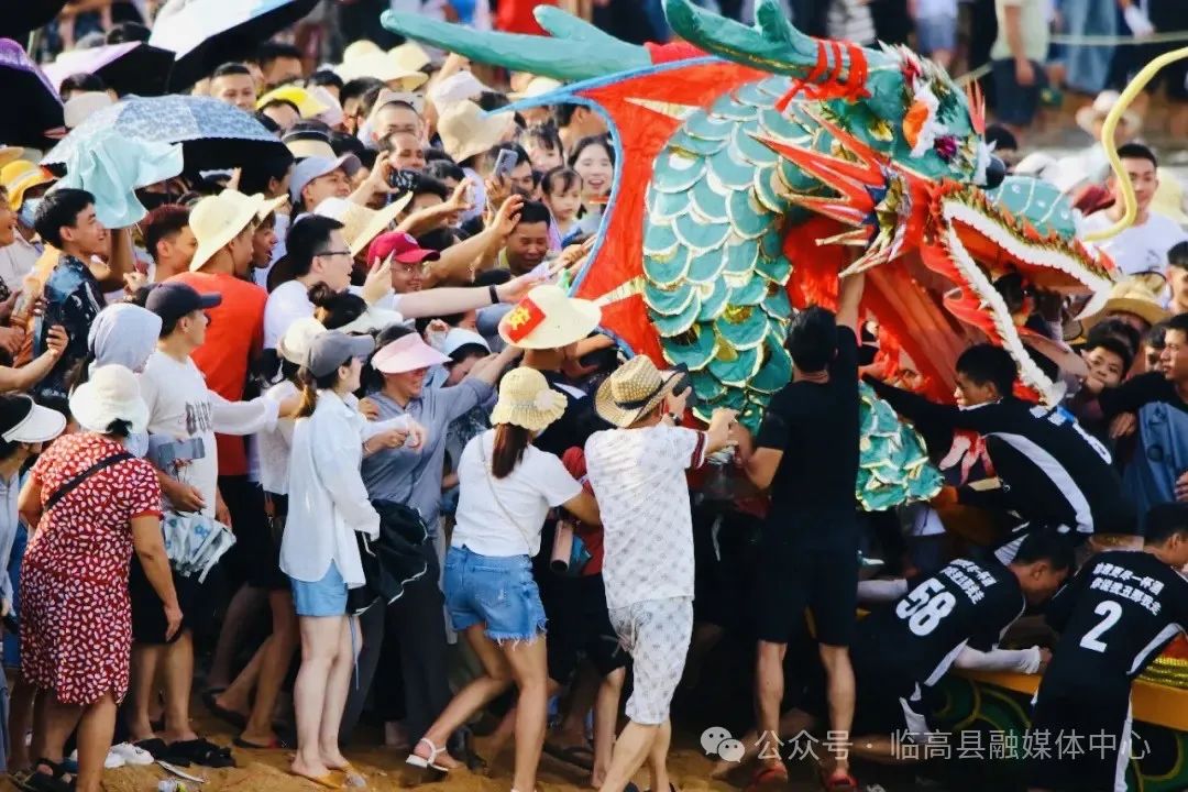 关于激情澎湃的比赛让现场观众热血沸腾的信息 关于激情澎湃的比赛让现场观众热血沸腾的信息