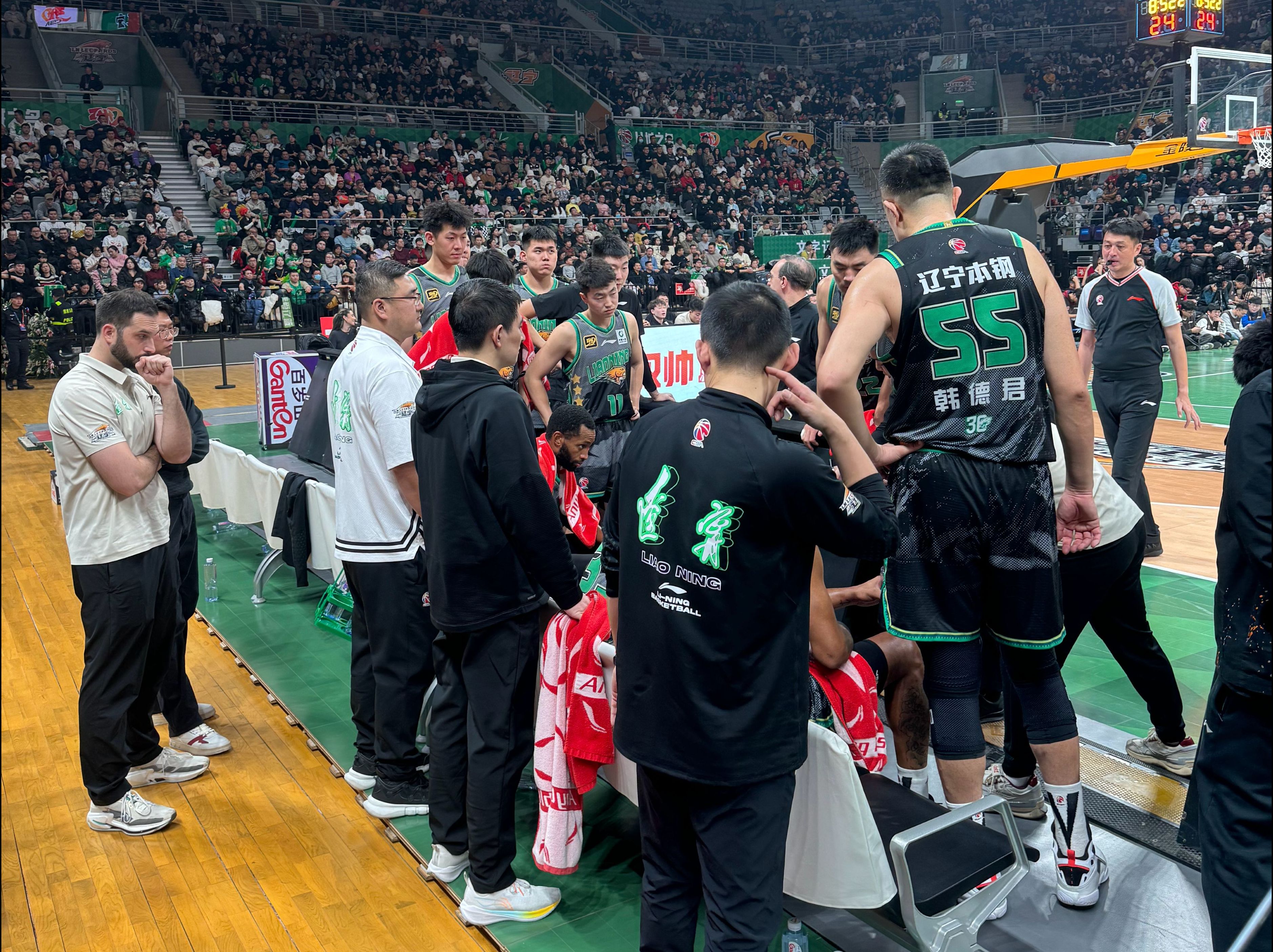 关于激情澎湃的比赛让现场观众热血沸腾的信息 关于激情澎湃的比赛让现场观众热血沸腾的信息