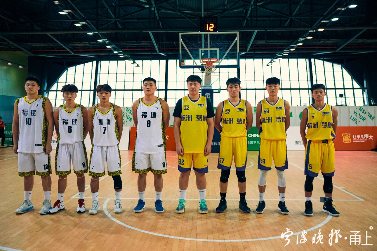 包含广东队全场碾压全国篮球锦标赛,如同剧本杀再现,进球的词条 包含广东队全场碾压全国篮球锦标赛,如同剧本杀再现,进球的词条