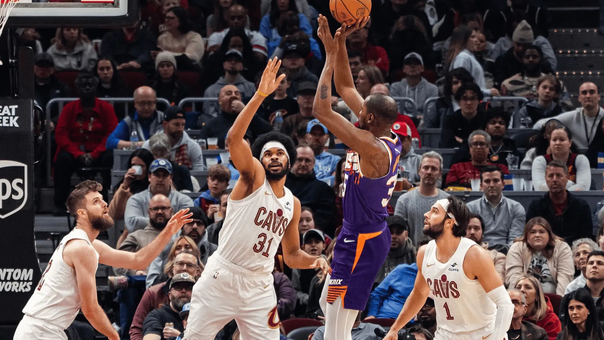 太阳客场不敌篮网,遭遇连败 太阳客场不敌篮网,遭遇连败