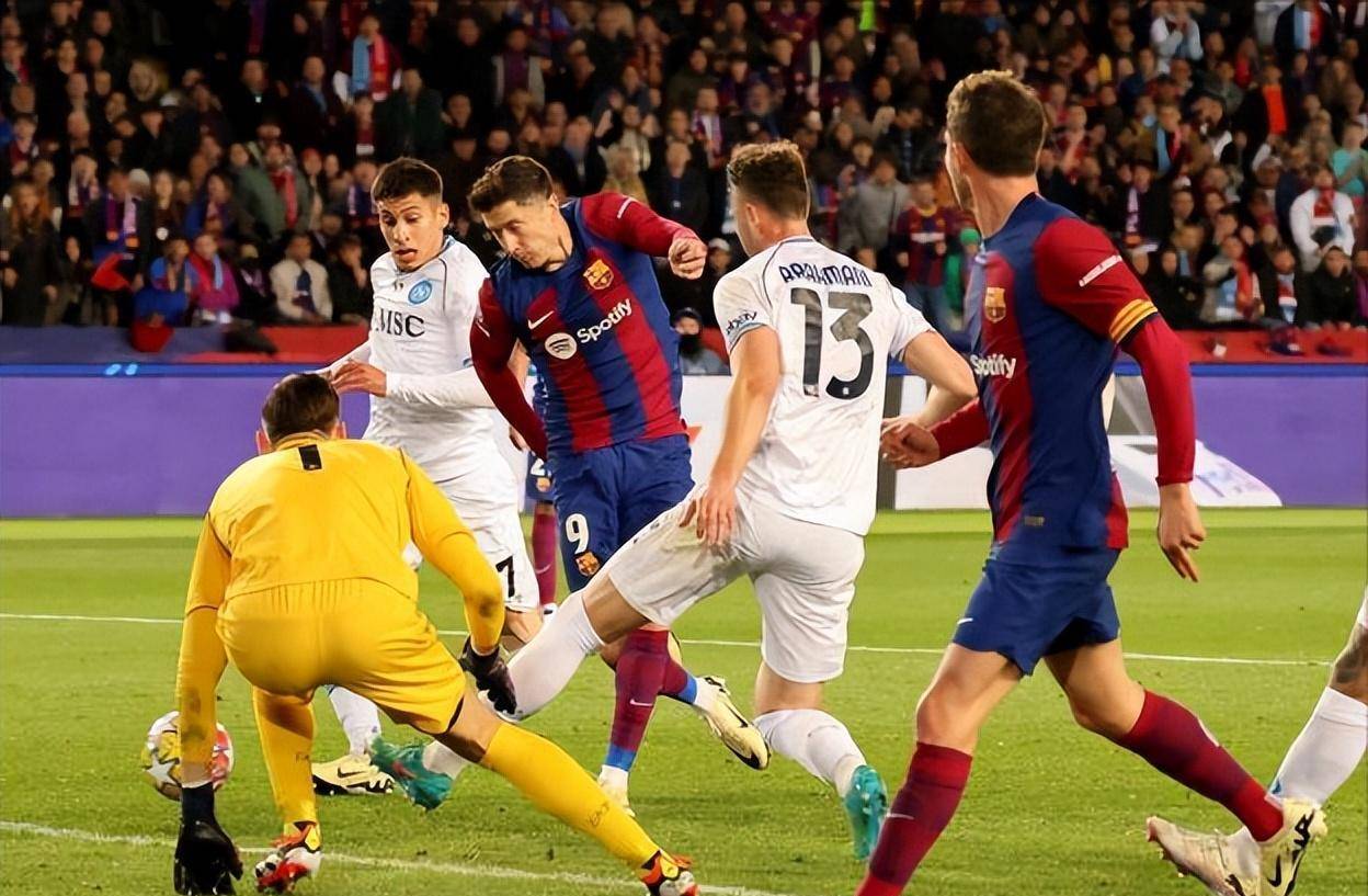 巴黎前锋连场进球,欧冠最佳射手 巴黎前锋连场进球,欧冠最佳射手