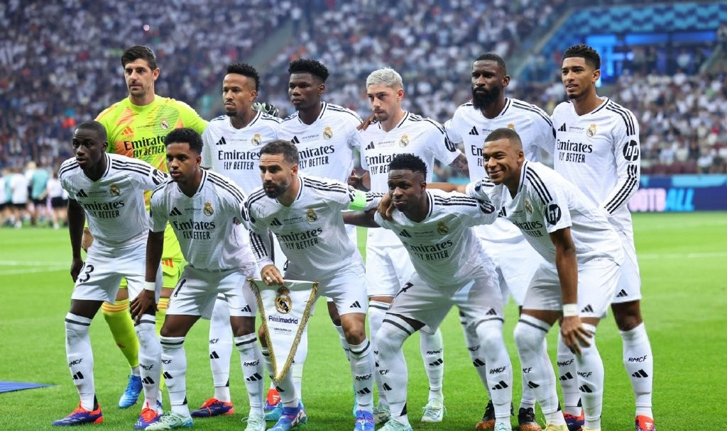 包含皇马坐拥两球,领先拜仁晋级前景大的词条 包含皇马坐拥两球,领先拜仁晋级前景大的词条