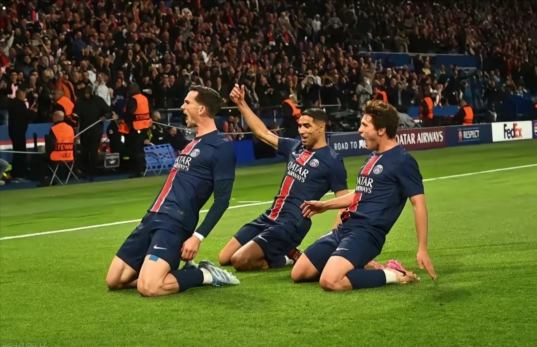 包含巴萨主场战胜齐达内,暂占小组第四的词条 包含巴萨主场战胜齐达内,暂占小组第四的词条