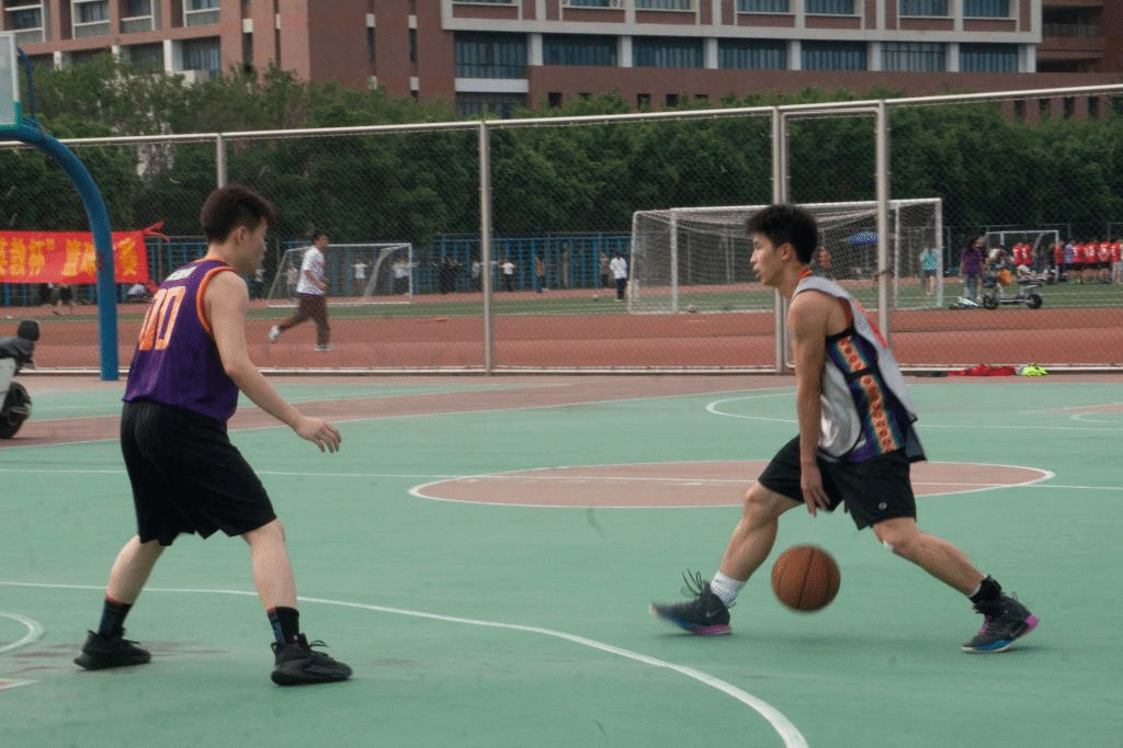 包含顶级篮球盛事,球员技术精湛令人叹为观止的词条 包含顶级篮球盛事,球员技术精湛令人叹为观止的词条