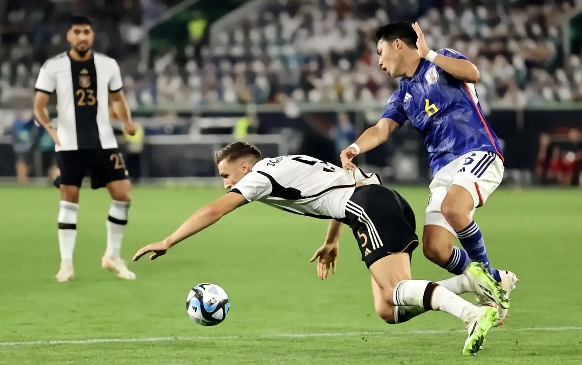 德国队遭遇失利波兰队取得胜利 德国队遭遇失利波兰队取得胜利