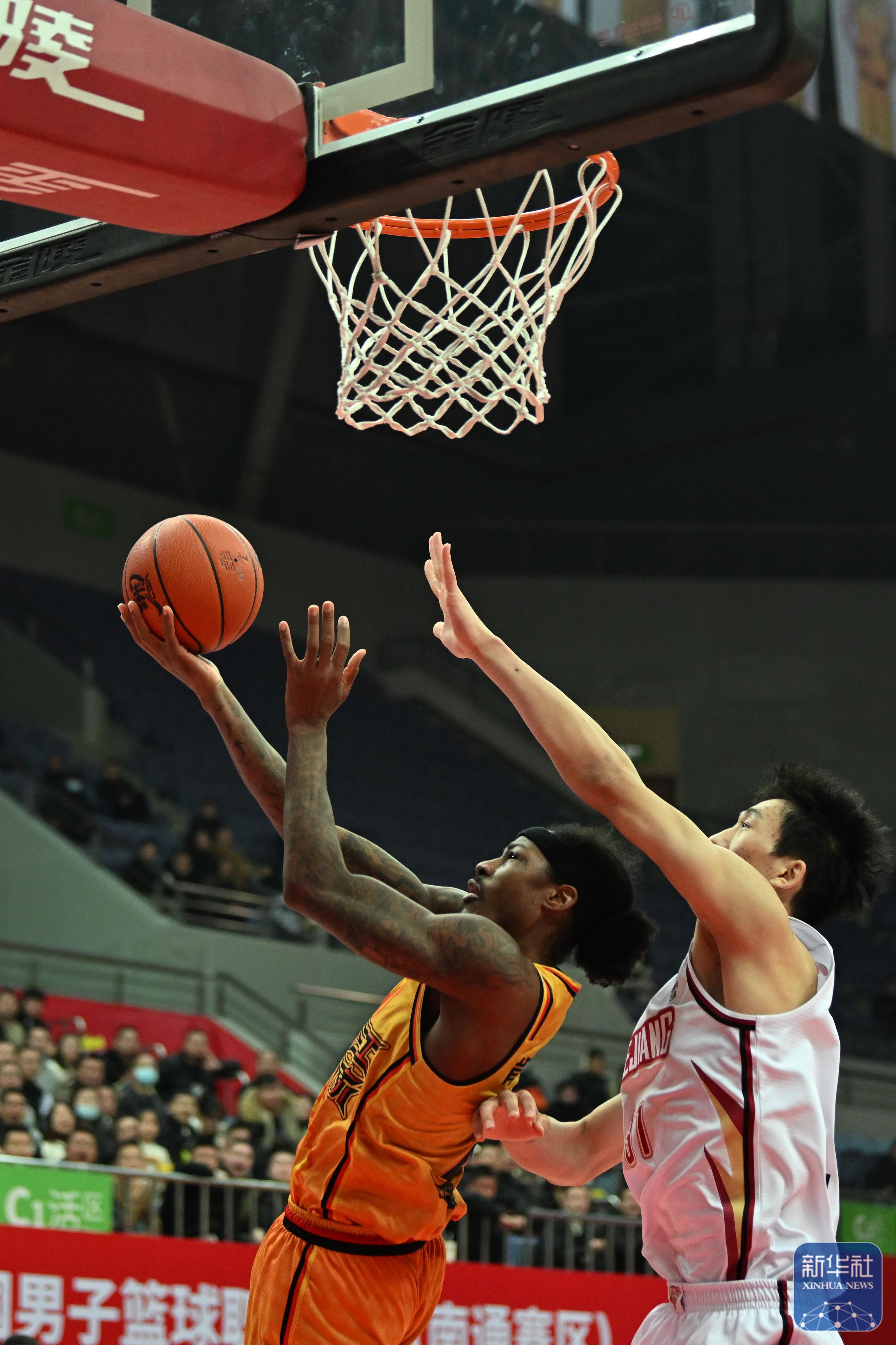 包含赛场上球员们拼尽全力,呈现出极具观赏性的比赛的词条 包含赛场上球员们拼尽全力,呈现出极具观赏性的比赛的词条