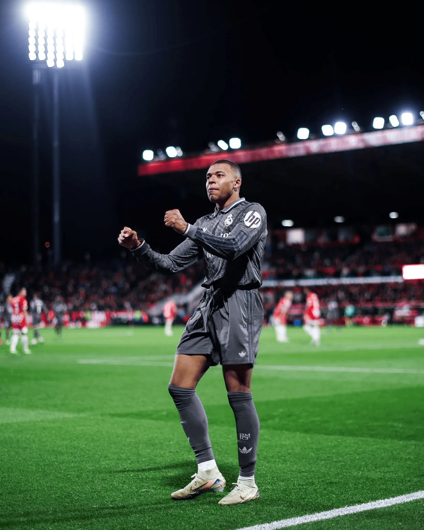 法国足球联赛球员实力脱颖而出,成为焦点 法国足球联赛球员实力脱颖而出,成为焦点