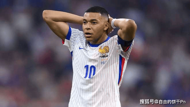 法国足球联赛球员实力脱颖而出,成为焦点 法国足球联赛球员实力脱颖而出,成为焦点