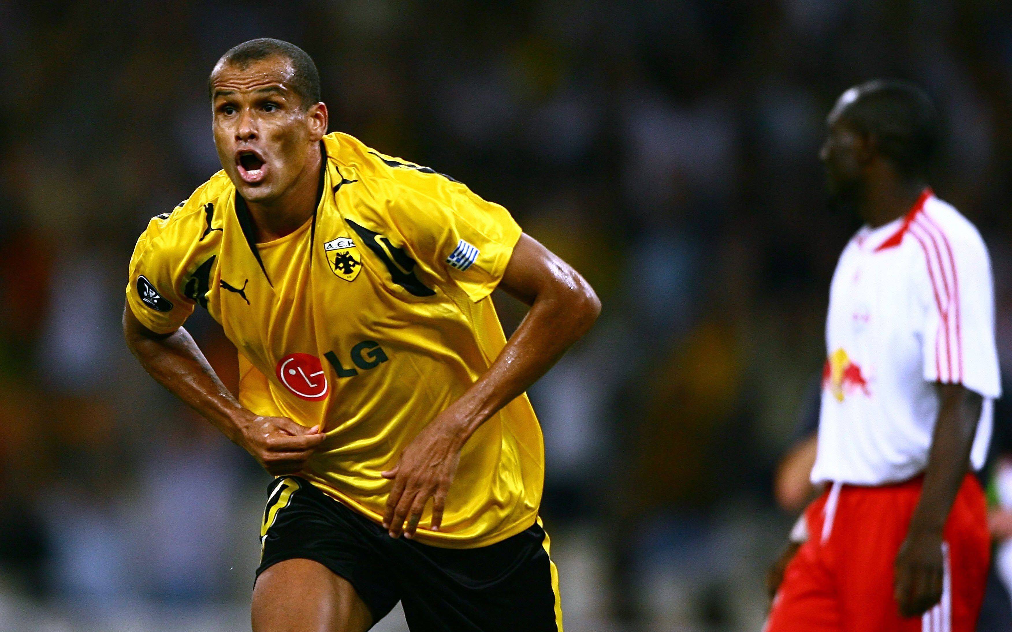 欧洲国家队纷纷出击,争夺殊荣的角逐即将揭开序幕 欧洲国家队纷纷出击,争夺殊荣的角逐即将揭开序幕