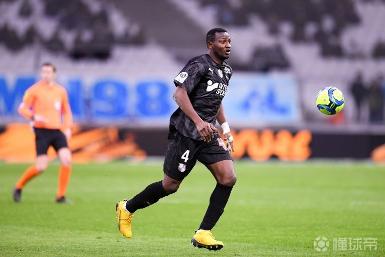 关于乌迪内斯战罢平局,保级防线加固的信息 关于乌迪内斯战罢平局,保级防线加固的信息