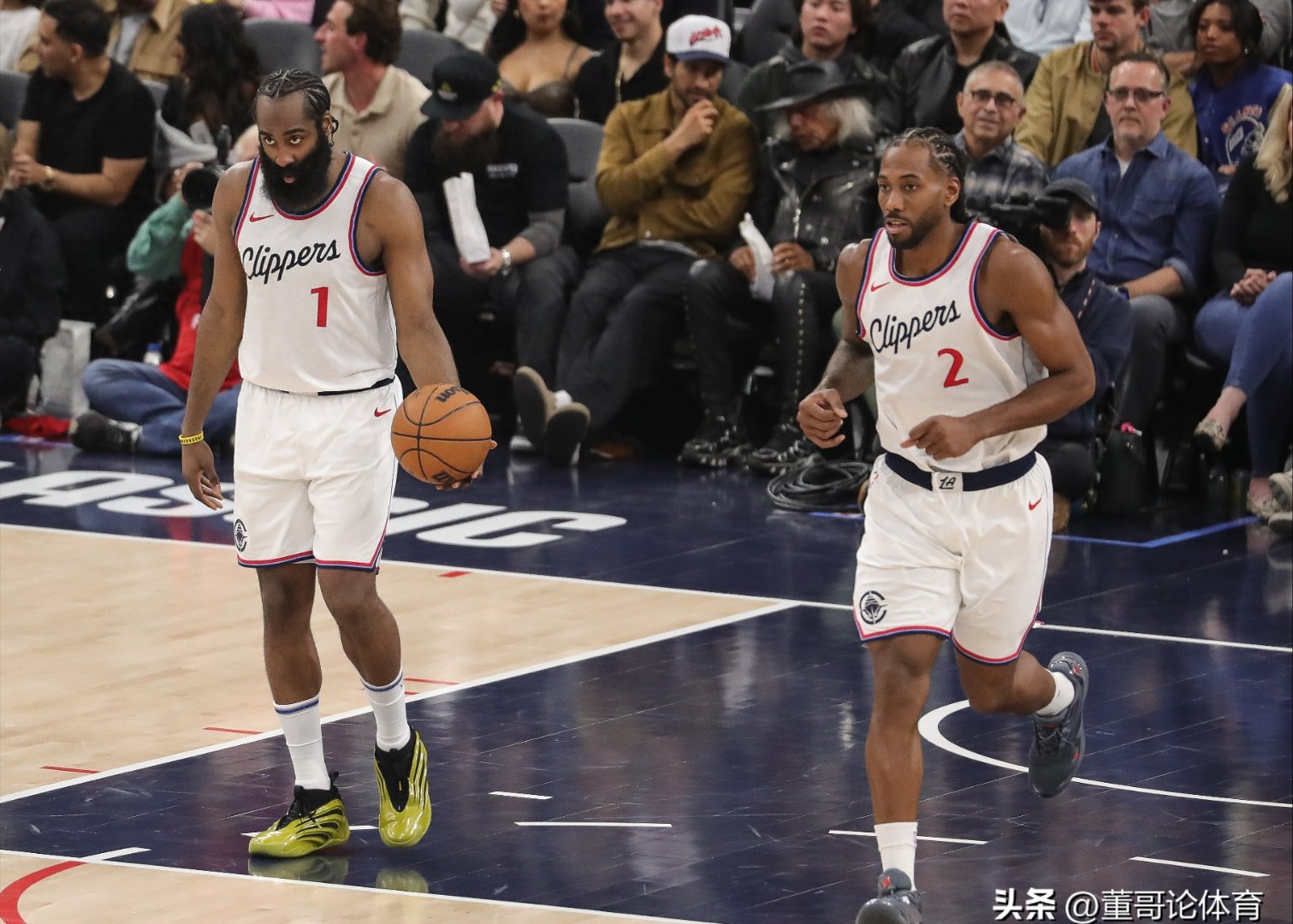 快船队客场战胜掘金队,伦纳德连拿+统治比赛的简单介绍 快船队客场战胜掘金队,伦纳德连拿+统治比赛的简单介绍