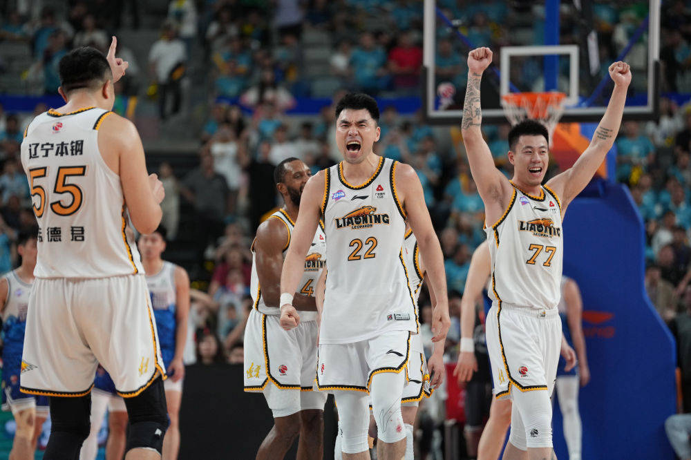 职业篮球比赛季后赛场上强队逐鹿 职业篮球比赛季后赛场上强队逐鹿