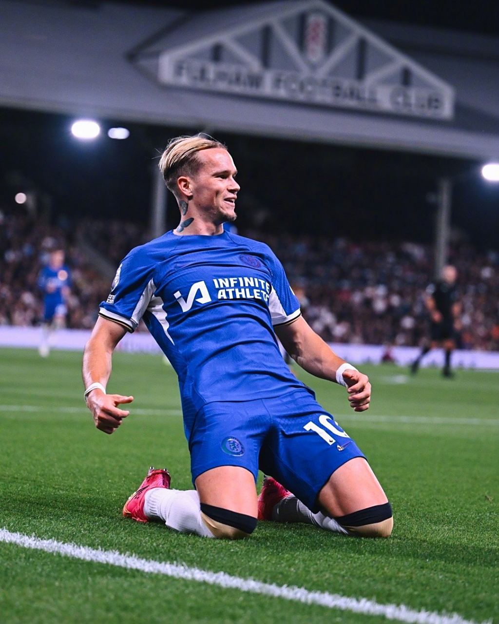 切尔西客场失利,遭遇英超赛季首败 切尔西客场失利,遭遇英超赛季首败