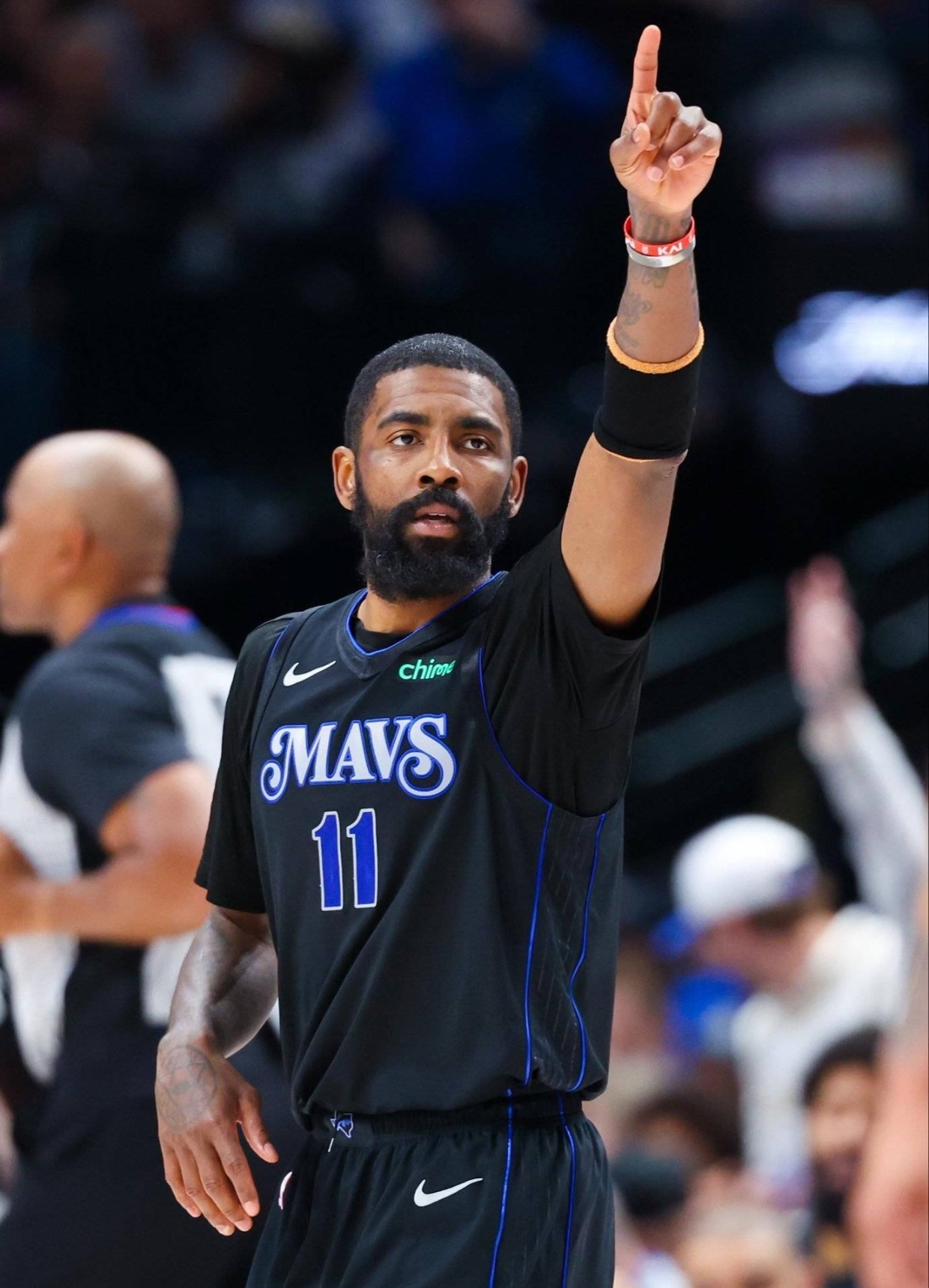 快船在艰难比赛中取得胜利,晋级 快船在艰难比赛中取得胜利,晋级