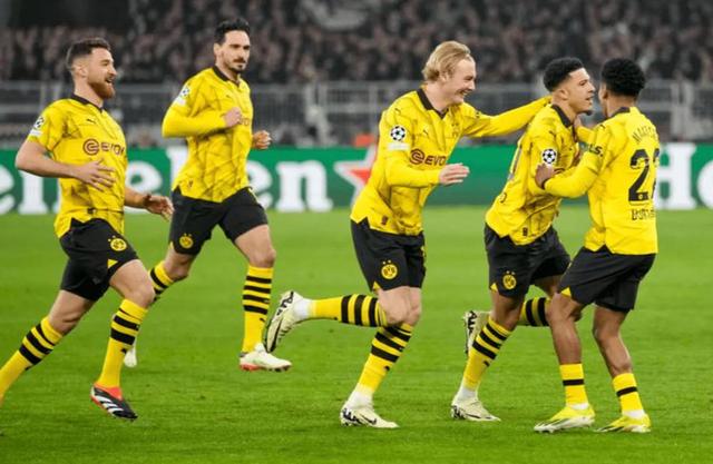 多特蒙德主场1-0战胜了法兰克福，实现胜利