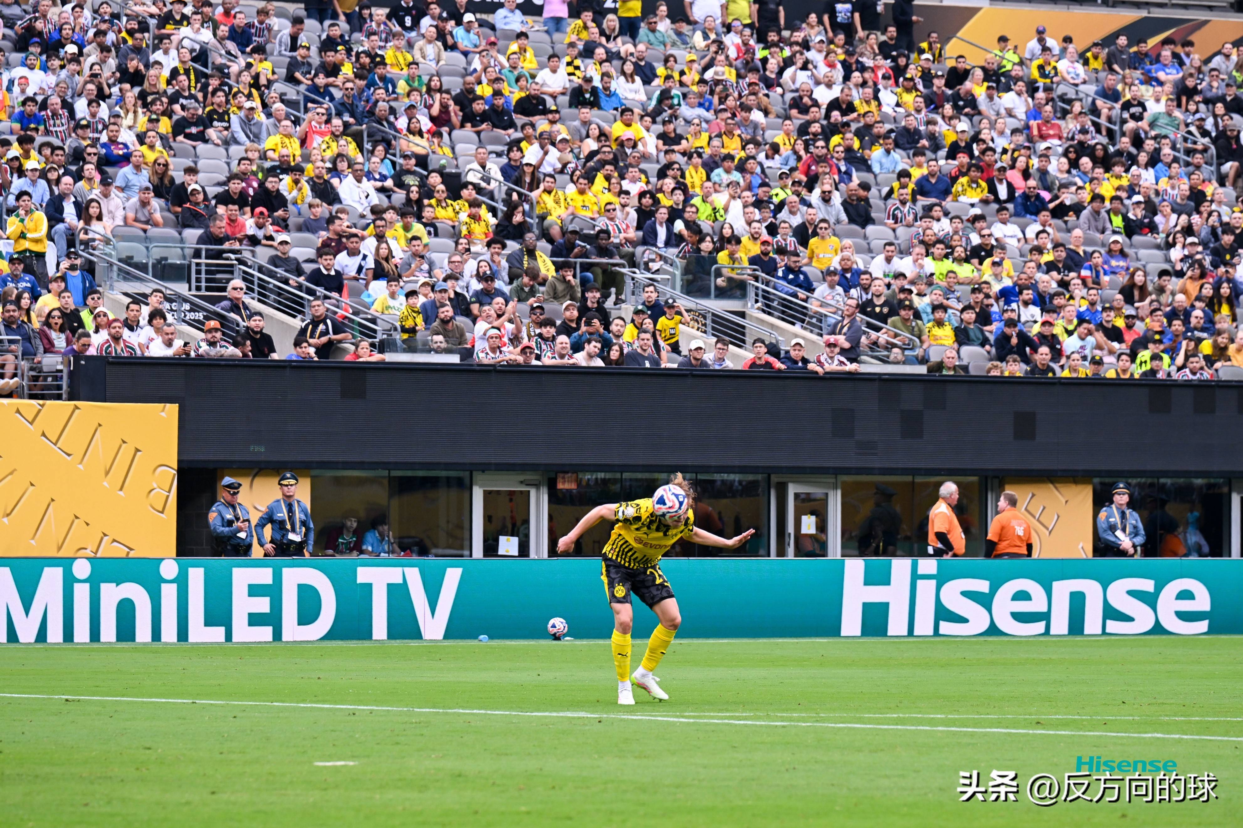 多特蒙德主场1-0战胜了法兰克福，实现胜利