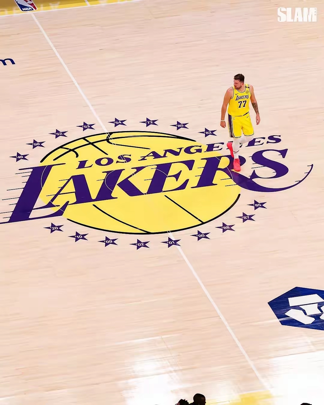 湖人队核心迎来里程碑时刻，球队期待更多胜利的简单介绍