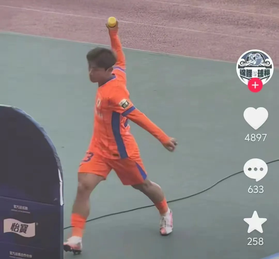 比赛表现引人注目,球员展现出色技术 比赛表现引人注目,球员展现出色技术