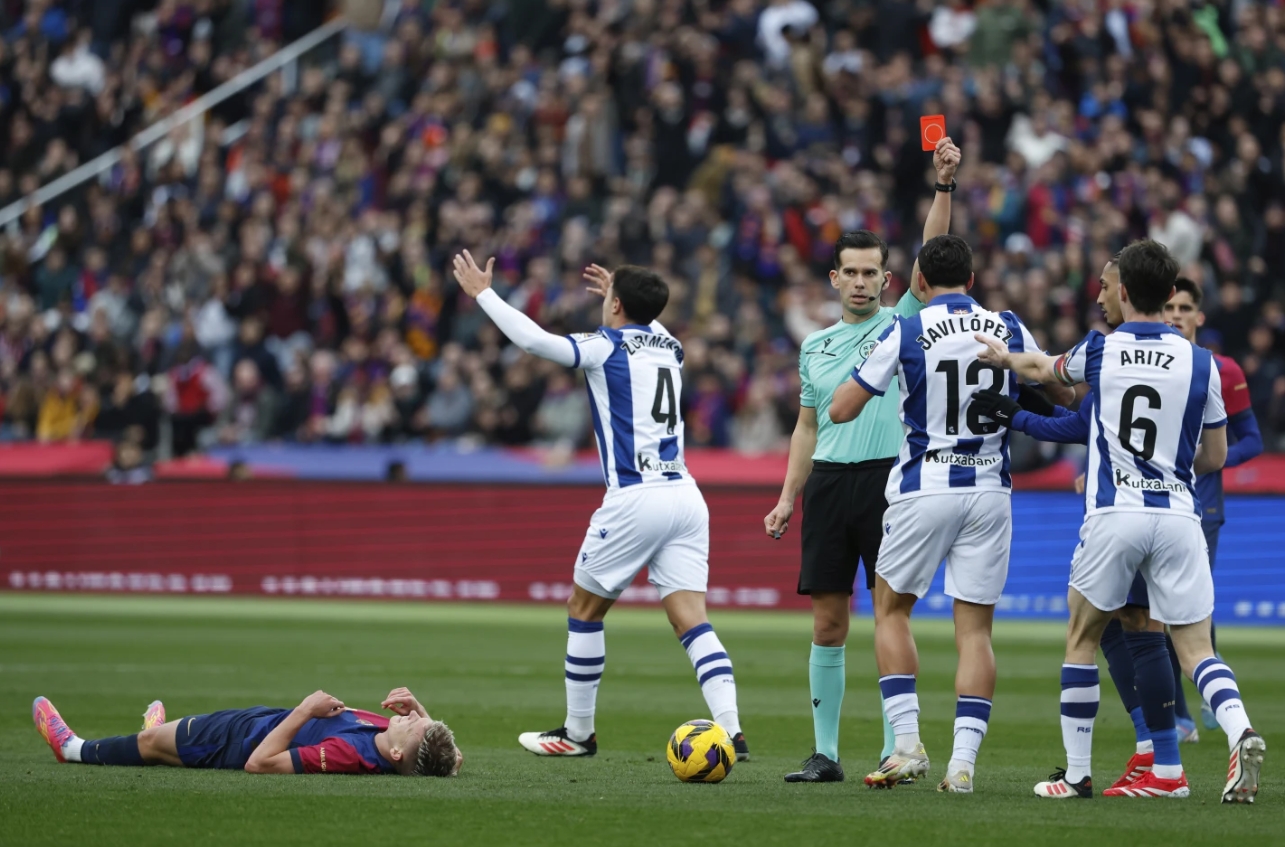 圣埃蒂安主场不敌图卢兹,遭遇法甲连败 圣埃蒂安主场不敌图卢兹,遭遇法甲连败